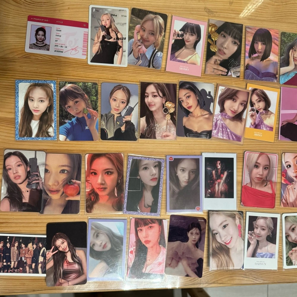 Twice photocard album Kpop photo cards nayeon tzuyu sana mina momo jihyo dahyun